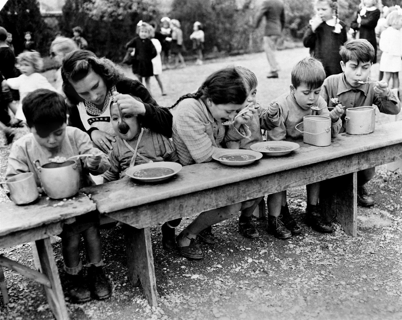 Kinderen in Italië vlak na de Tweede Wereldoorlog in 1945