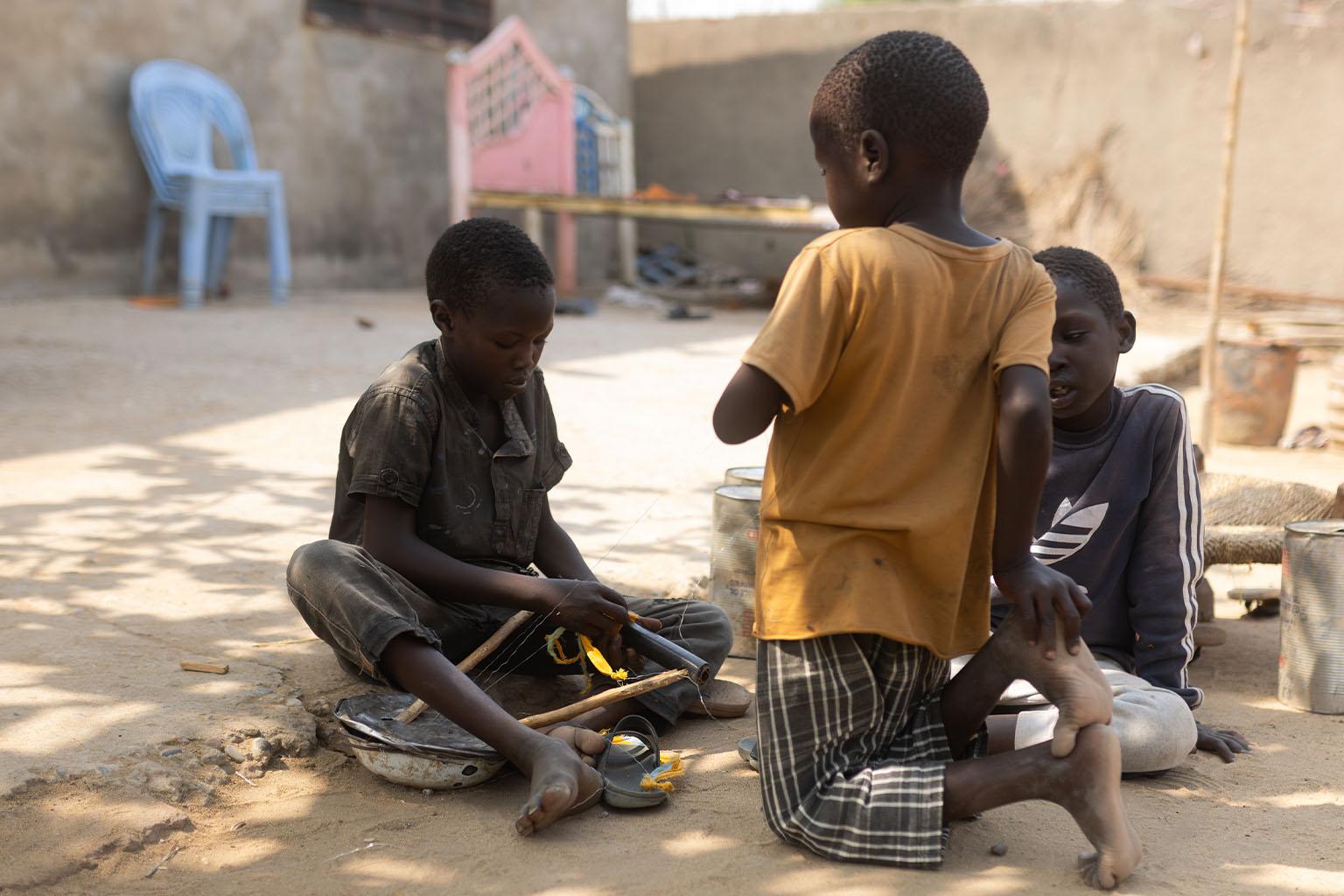 Nizar maakt zijn rababa bij vrienden