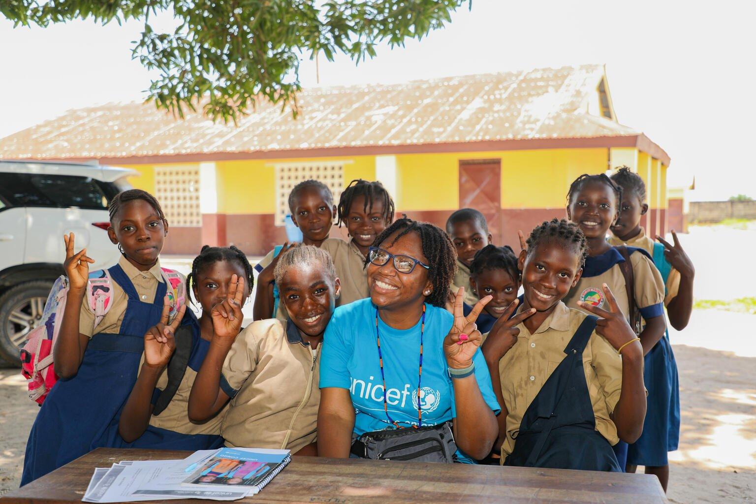 Kinderen op een basisschool in Congo