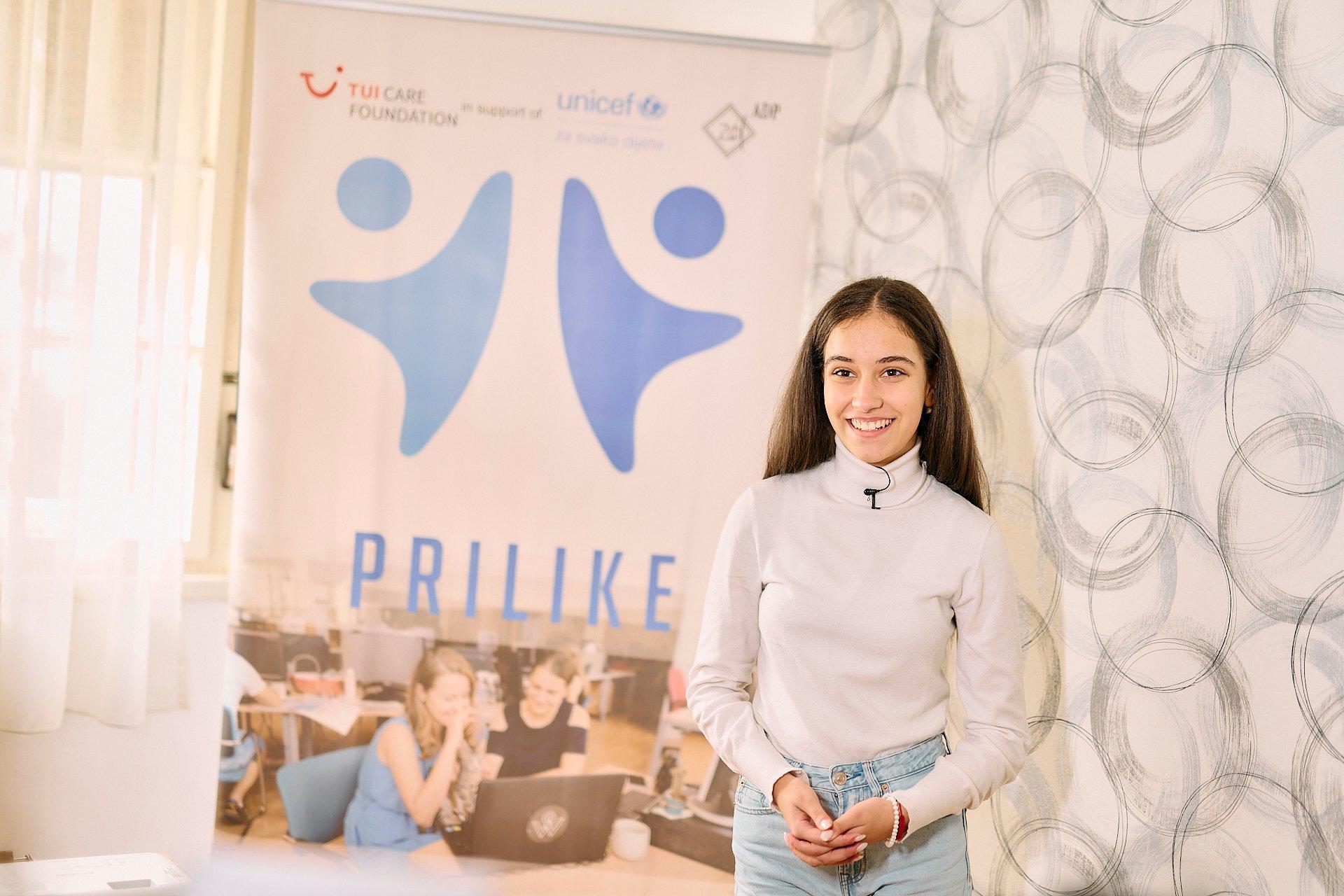Mia brajuskovic voor poster