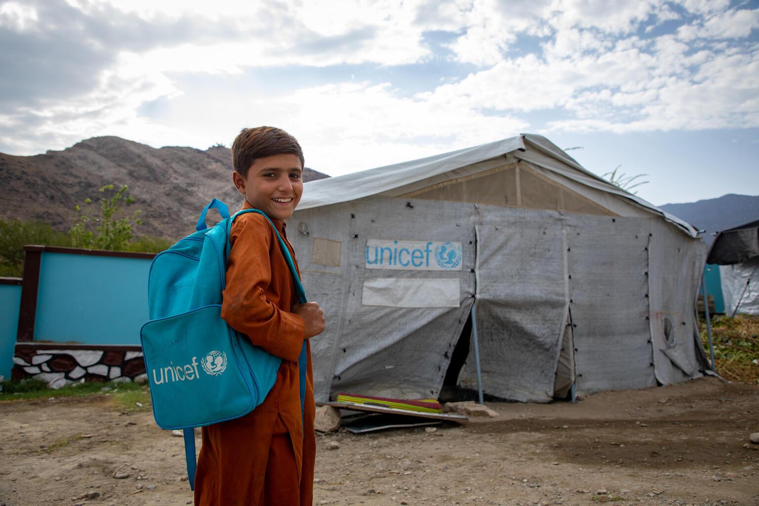 noodtent als klaslokaal