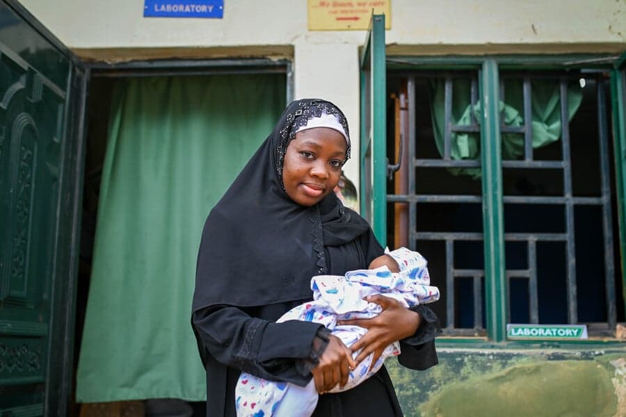 moeder met kind in nigeria